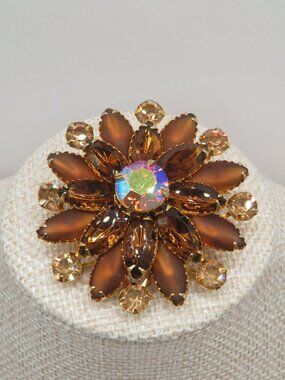 Vintage Judy Lee Amber Brown Rhinestone Floral Starburst Brooch